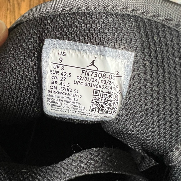 New Nike Air Jordan 1 Low SE Light Graphite Vivid Orange - Picture 8 of 10